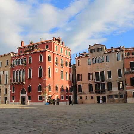 Sant'Angelo - Fenice Apartments In Veneza Exterior foto