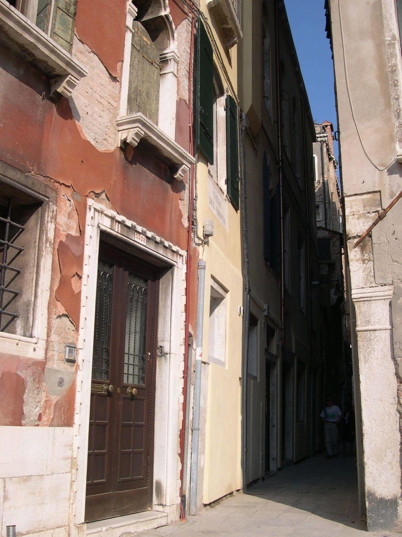 Sant'Angelo - Fenice Apartments In Veneza Exterior foto